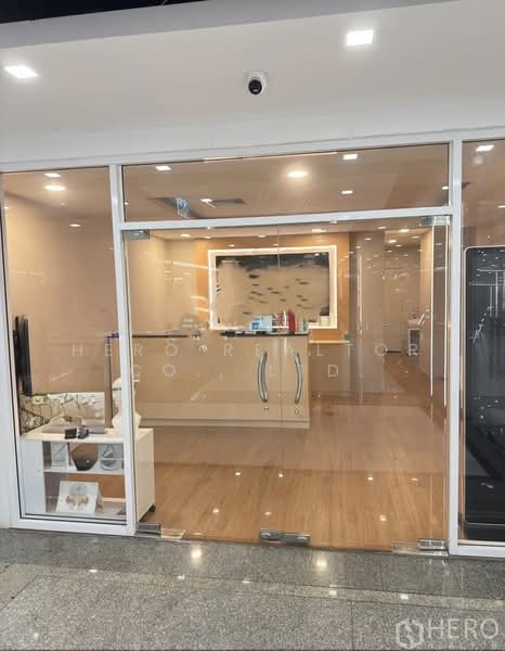 For Rent Retail Space 57 sq.m. near BTS Asok, Bangkok HRE01010, Bangkok, สุขุมวิท, Khlong Toei, Khlong Toei, Bangkok, , 57 sqm, Retail Space For Rent, by Hero Realtor Co., Ltd., 500403005 - DDproperty.com