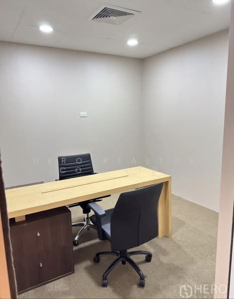 For Rent Retail Space 57 sq.m. near BTS Asok, Bangkok HRE01010, Bangkok, สุขุมวิท, Khlong Toei, Khlong Toei, Bangkok, , 57 sqm, Retail Space For Rent, by Hero Realtor Co., Ltd., 500403005 - DDproperty.com