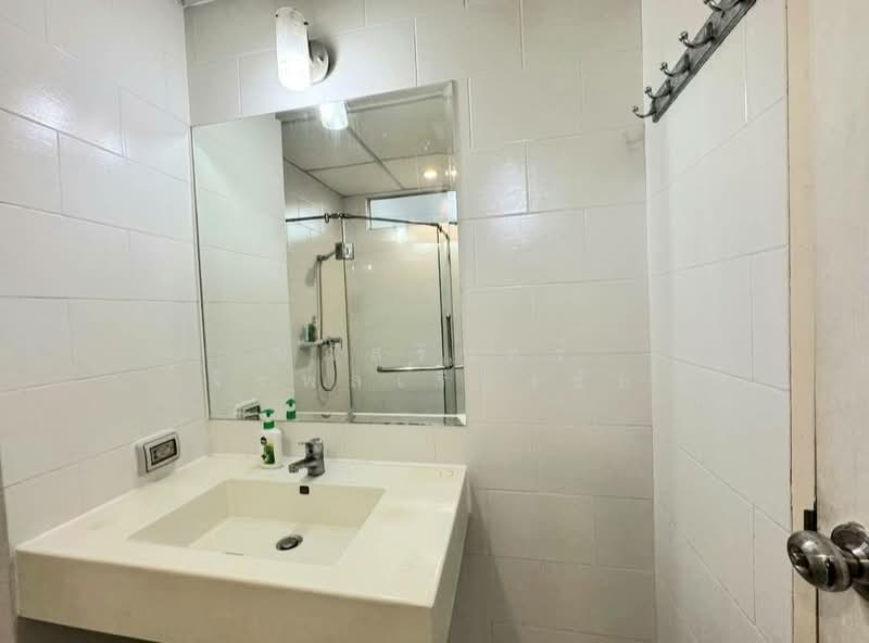 Supalai River Place Charoen Nakorn, Bangkok, 1529 Soi Chareonnakorn 39, Chareonnakorn Road, Bang Lam Phu Lang, Khlong San, Bangkok, Studio, 35 sqm, Condo For Rent, by Papatsarin Jirapolruangchai, 500403028 - DDproperty.com