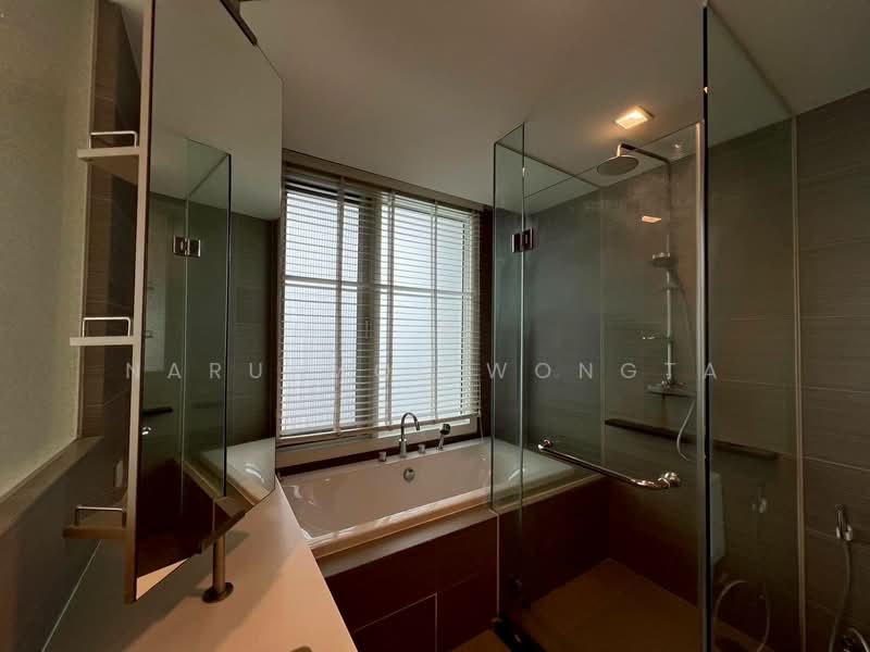Siri At Sukhumvit, Bangkok, 902 Sukhumvit Road, Phra Kanong, Khlong Toei, Bangkok, 3 Bedrooms, 114 sqm, Condo For Sale, by Naruemol Wongta, 500403193 - DDproperty.com