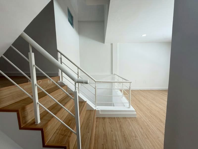 Baan Saranon Pak Kret, Nonthaburi, Saranon Housing, Pak Kret, Nonthaburi, 4 Bedrooms, 220 sqm, Townhouse For Sale, by HOME Real Estate Service, 500403198 - DDproperty.com
