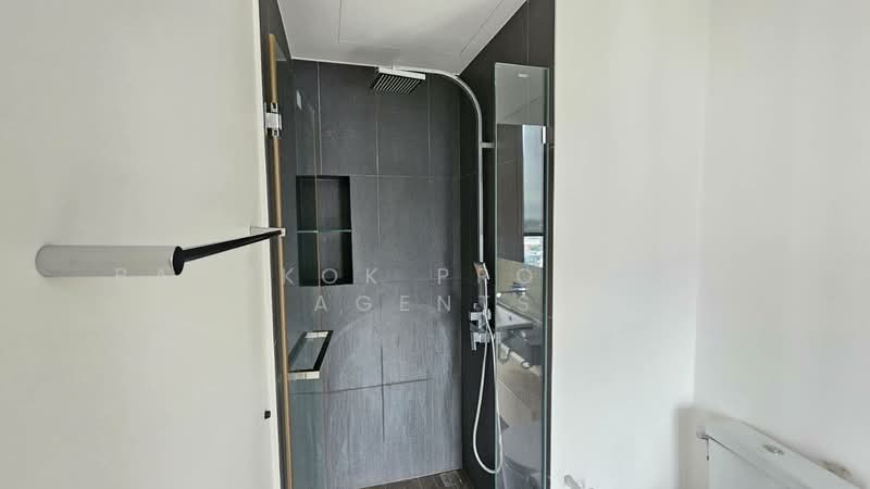 The Lofts Ekkamai, Bangkok, 1415 Sukhumvit Road, Phra Kanong Nua, Watthana, Bangkok, 2 Bedrooms, 75 sqm, Condo For Rent, by BANGKOK PROPERTY AGENTS, 500403204 - DDproperty.com
