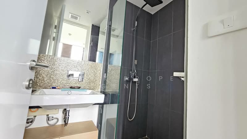 The Lofts Ekkamai, Bangkok, 1415 Sukhumvit Road, Phra Kanong Nua, Watthana, Bangkok, 2 Bedrooms, 75 sqm, Condo For Rent, by BANGKOK PROPERTY AGENTS, 500403204 - DDproperty.com