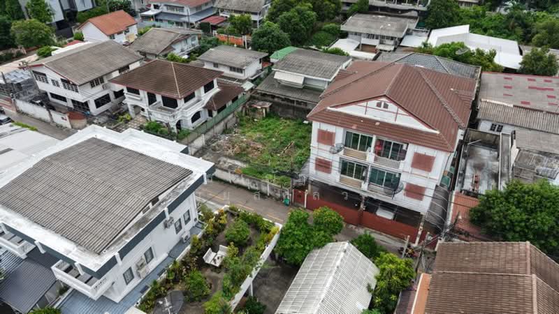 ที่ดินแปลงสวย ปรีดีพนมยงค์15แยก3, Bangkok, ปรีดีพนมยงค์15แยก3, Bang Chak, Phra Khanong, Bangkok, , 288 sqm, Land For Sale, by ธนณัฎฐ์ ศตายุสกุลวงศ์, 500403234 - DDproperty.com