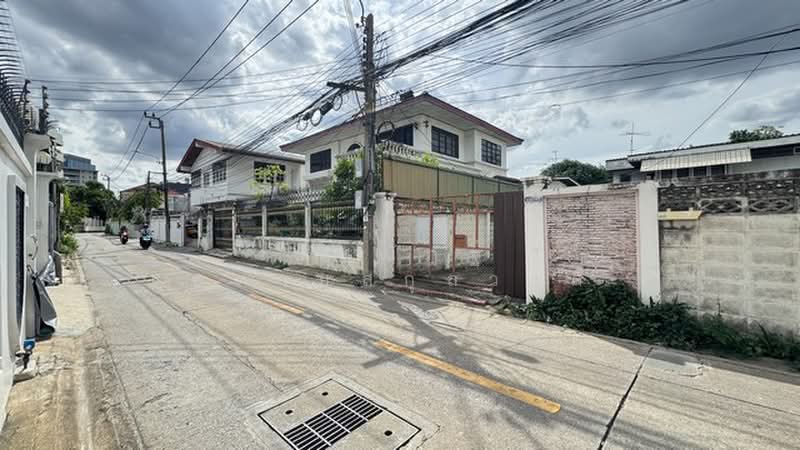 ที่ดินแปลงสวย ปรีดีพนมยงค์15แยก3, Bangkok, ปรีดีพนมยงค์15แยก3, Bang Chak, Phra Khanong, Bangkok, , 288 sqm, Land For Sale, by ธนณัฎฐ์ ศตายุสกุลวงศ์, 500403234 - DDproperty.com