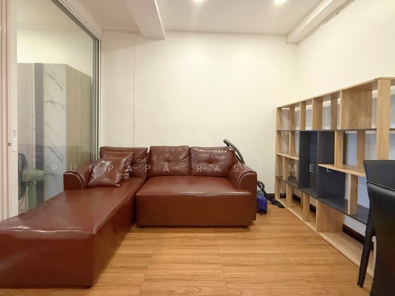Grand Modern Condo, Pathum Thani, 59 Moo 5 Phahonyothin Rd, Khlong Nung, Khlong Luang, Pathum Thani, 1 Bedroom, 32 sqm, Condo For Sale, by Punpapa Rassamee, 500403245 - DDproperty.com
