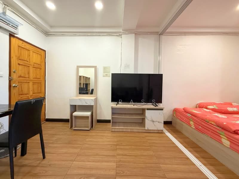 Grand Modern Condo, Pathum Thani, 59 Moo 5 Phahonyothin Rd, Khlong Nung, Khlong Luang, Pathum Thani, 1 Bedroom, 32 sqm, Condo For Sale, by Punpapa Rassamee, 500403245 - DDproperty.com
