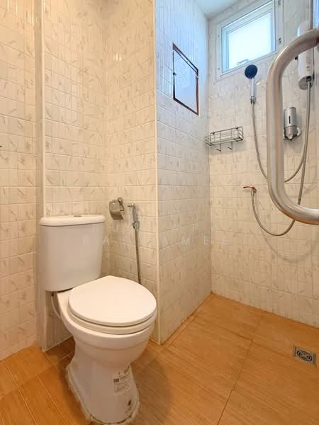 Grand Modern Condo, Pathum Thani, 59 Moo 5 Phahonyothin Rd, Khlong Nung, Khlong Luang, Pathum Thani, 1 Bedroom, 32 sqm, Condo For Sale, by Punpapa Rassamee, 500403245 - DDproperty.com