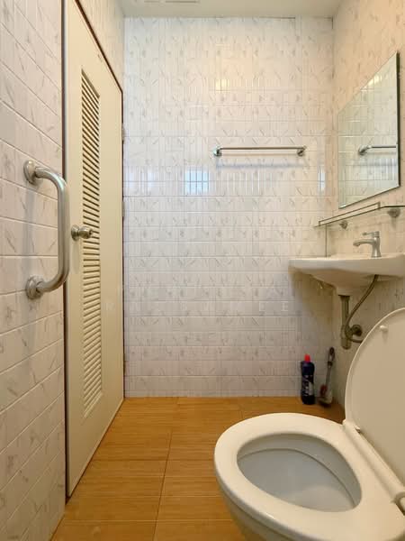Grand Modern Condo : แกรนด์ โมเดิร์น คอนโด, ปทุมธานี, 59 หมู่5 ถ.พหลโยธิน, คลองหนึ่ง, คลองหลวง, ปทุมธานี, 32 ตร.ม., คอนโด ขาย, โดย Punpapa Rassamee, 500403245 - DDproperty.com