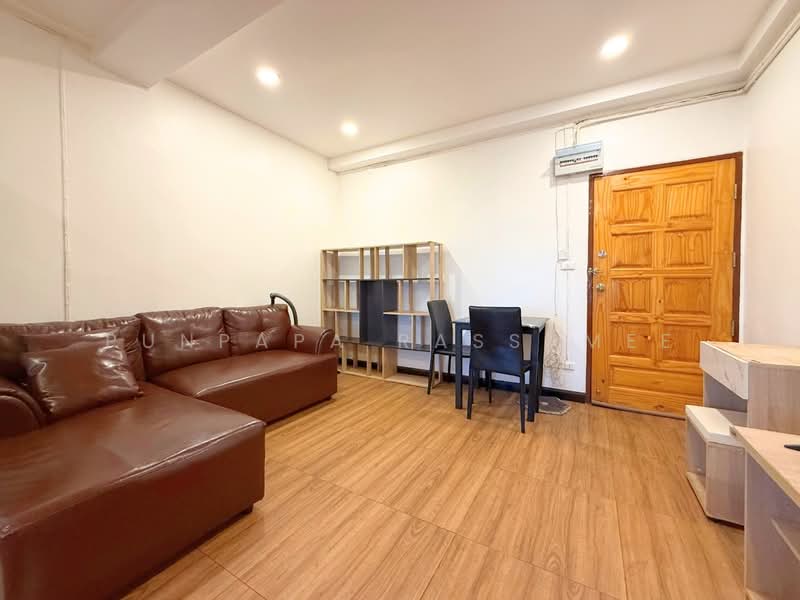 Grand Modern Condo : แกรนด์ โมเดิร์น คอนโด, ปทุมธานี, 59 หมู่5 ถ.พหลโยธิน, คลองหนึ่ง, คลองหลวง, ปทุมธานี, 32 ตร.ม., คอนโด ขาย, โดย Punpapa Rassamee, 500403245 - DDproperty.com