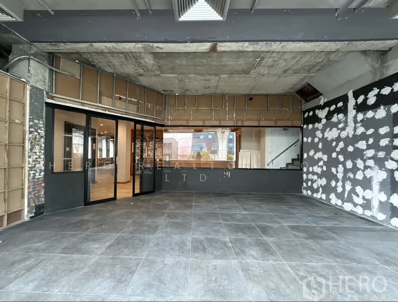 For rent Retail Space 256 sq.m. BTS Phra Khanong, Watthana, Bangkok HRE01012, Bangkok, สุขุมวิท, Phra Kanong Nua, Watthana, Bangkok, , 256 sqm, Retail Space For Rent, by Hero Realtor Co., Ltd., 500403274 - DDproperty.com