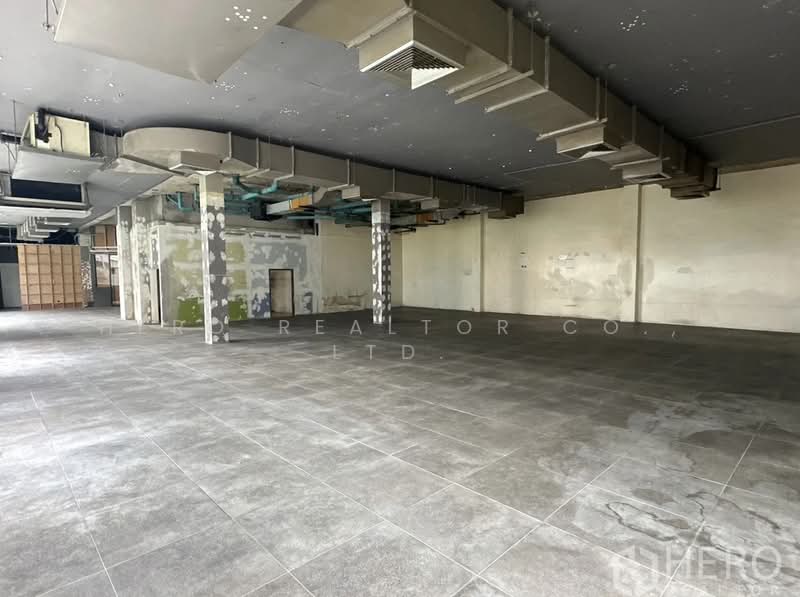 For rent Retail Space 256 sq.m. BTS Phra Khanong, Watthana, Bangkok HRE01012, Bangkok, สุขุมวิท, Phra Kanong Nua, Watthana, Bangkok, , 256 sqm, Retail Space For Rent, by Hero Realtor Co., Ltd., 500403274 - DDproperty.com