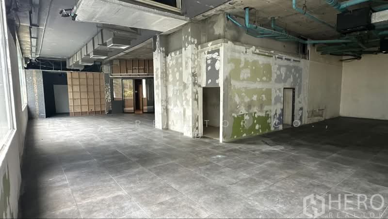 For rent Retail Space 256 sq.m. BTS Phra Khanong, Watthana, Bangkok HRE01012, กรุงเทพ, สุขุมวิท, พระโขนงเหนือ, วัฒนา, กรุงเทพ, 256 ตร.ม., พื้นที่ขายของ ให้เช่า, โดย Hero Realtor Co., Ltd., 500403274 - DDproperty.com