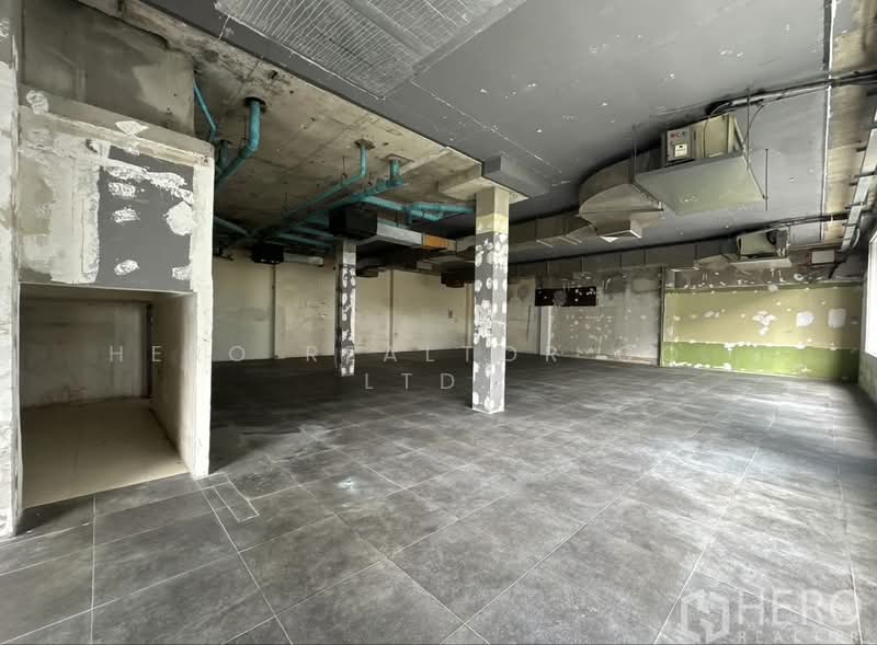 For rent Retail Space 256 sq.m. BTS Phra Khanong, Watthana, Bangkok HRE01012, Bangkok, สุขุมวิท, Phra Kanong Nua, Watthana, Bangkok, , 256 sqm, Retail Space For Rent, by Hero Realtor Co., Ltd., 500403274 - DDproperty.com