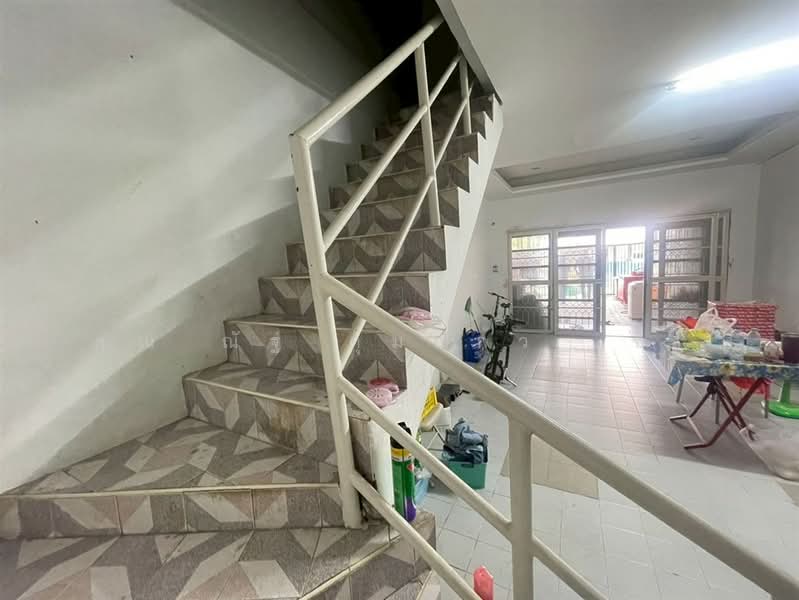 ทาวน์เฮ้าส์ 2 ชั้น 20 ตร.ว. ทาวน์เฮ้าส์ อยู่หลังตลาดป้าพร ซอยพหลโยธิน52 แยก33, Bangkok, ถนนพหลโยธิน, Khlong Tanon, Sai Mai, Bangkok, 2 Bedrooms, 100 sqm, Townhouse For Sale, by คุณ ณัฐ ตุ่มแก้ว (ซี), 500403285 - DDproperty.com