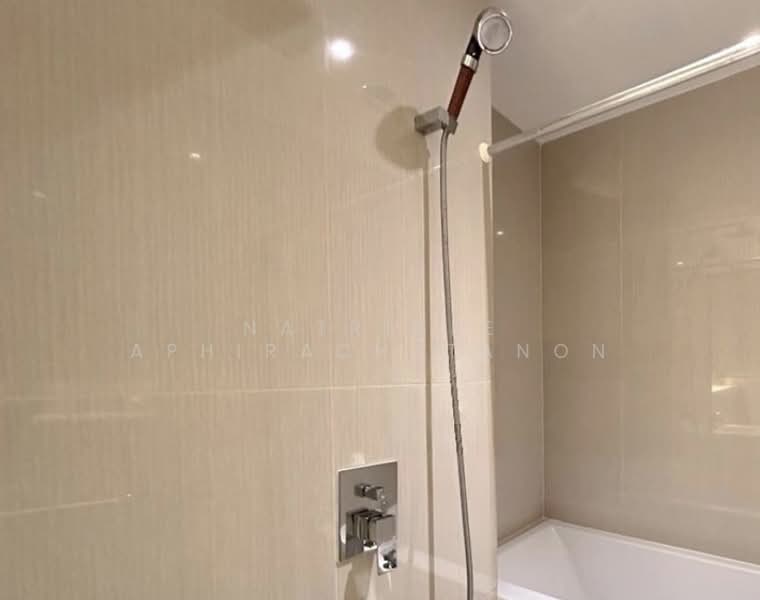 H Sukhumvit 43, Bangkok, 28 Sukhumvit 34 Road, Khlong Tan Nua, Watthana, Bangkok, 1 Bedroom, 43 sqm, Condo For Sale, by Natrinee Aphirachatanon, 500403338 - DDproperty.com