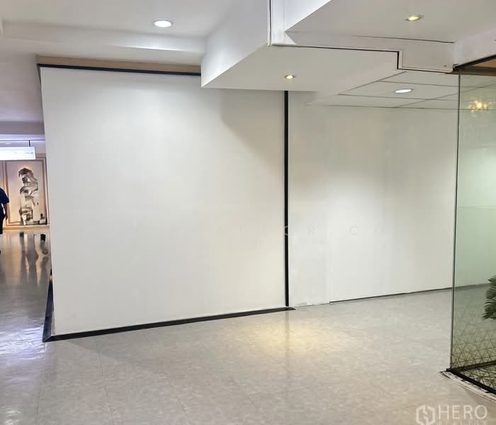 For rent Retail Space 88 sq.m. BTS Chitlom, Pathum Wan, Bangkok HRE01015, Bangkok, Lumphini, Pathum Wan, Bangkok, , 88 sqm, Retail Space For Rent, by Hero Realtor Co., Ltd., 500403343 - DDproperty.com