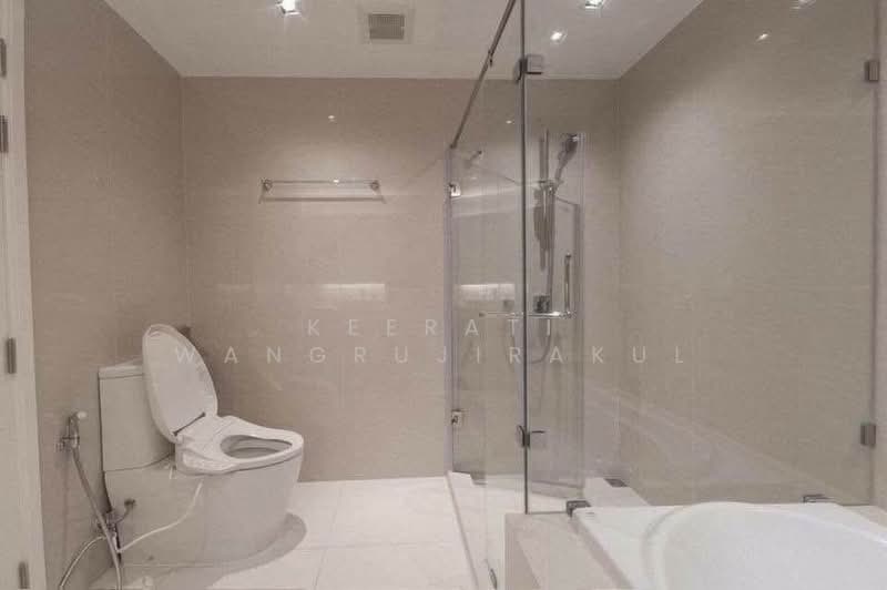 Vtara Sukhumvit 36, Bangkok, 118 Soi Saen Sabai, Phra Kanong, Khlong Toei, Bangkok, 2 Bedrooms, 60 sqm, Condo For Sale, by Keerati Wangrujirakul, 500403368 - DDproperty.com