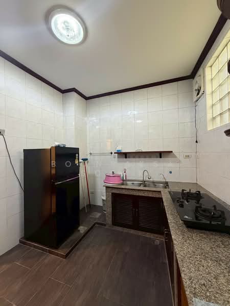 4-BR Townhouse, Bangkok, Arun Amarin, Bangkok Noi, Bangkok, 4 Bedrooms, 104 sqm, Townhouse For Rent, by Boonraksa Sopak, 500403410 - DDproperty.com