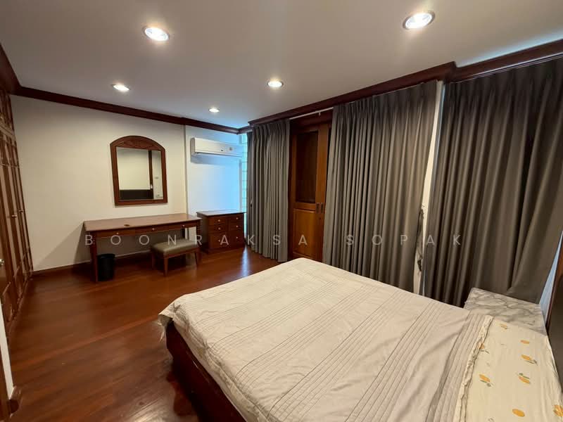 4-BR Townhouse, Bangkok, Arun Amarin, Bangkok Noi, Bangkok, 4 Bedrooms, 104 sqm, Townhouse For Rent, by Boonraksa Sopak, 500403410 - DDproperty.com