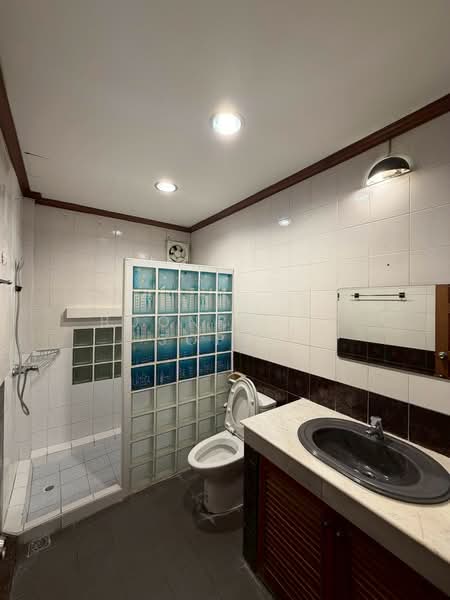 4-BR Townhouse, Bangkok, Arun Amarin, Bangkok Noi, Bangkok, 4 Bedrooms, 104 sqm, Townhouse For Rent, by Boonraksa Sopak, 500403410 - DDproperty.com