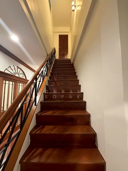 4-BR Townhouse, Bangkok, Arun Amarin, Bangkok Noi, Bangkok, 4 Bedrooms, 104 sqm, Townhouse For Rent, by Boonraksa Sopak, 500403410 - DDproperty.com