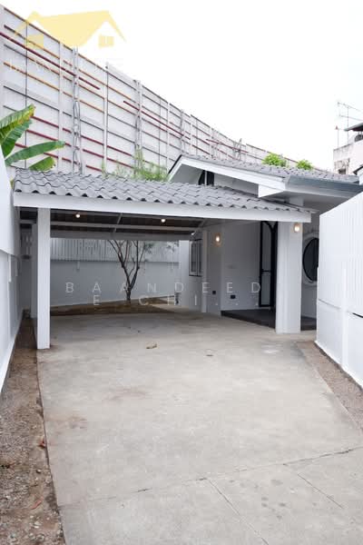 A house for rent near Chiang Mai University, Chiang Mai Rental Price: 32,000 THB / month No.1H442, Chiang Mai, Su Thep, Muang Chiang Mai, Chiang Mai, 3 Bedrooms, 110 sqm, Single Detached House For Rent, by Baandeedee Chiangmai, 500403503 - DDproperty.com