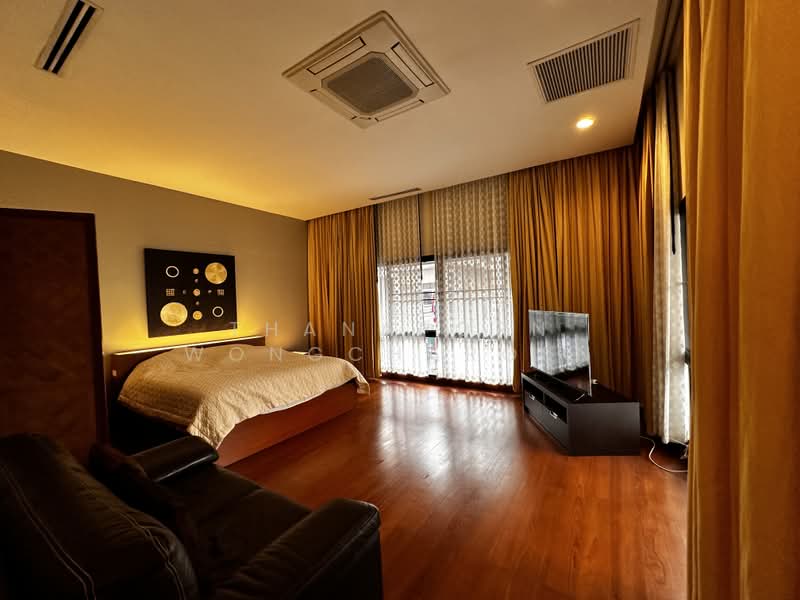 สาทร, Bangkok, Thung Maha Mek, Sathon, Bangkok, 3 Bedrooms, 300 sqm, Single Detached House For Rent, by Thanaporn Wongcharoen, 500403524 - DDproperty.com