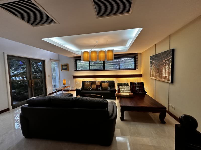 สาทร, Bangkok, Thung Maha Mek, Sathon, Bangkok, 3 Bedrooms, 300 sqm, Single Detached House For Rent, by Thanaporn Wongcharoen, 500403524 - DDproperty.com