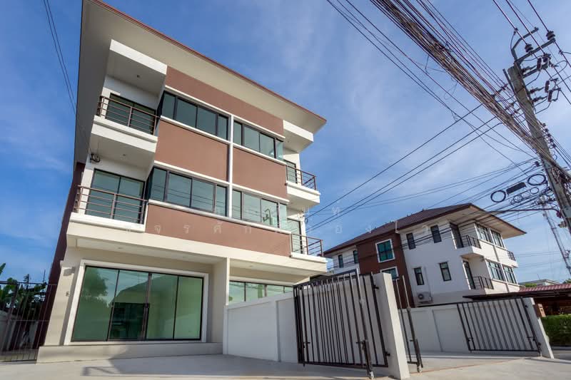 Baan Termrak 4, Nonthaburi, Bang Kruai-Sai Noi Road, Bang Bua Thong, Nonthaburi, 4 Bedrooms, 241 sqm, Townhouse For Sale, by อานันท์ ขจรศักดิ์ว่องไว, 500403558 - DDproperty.com