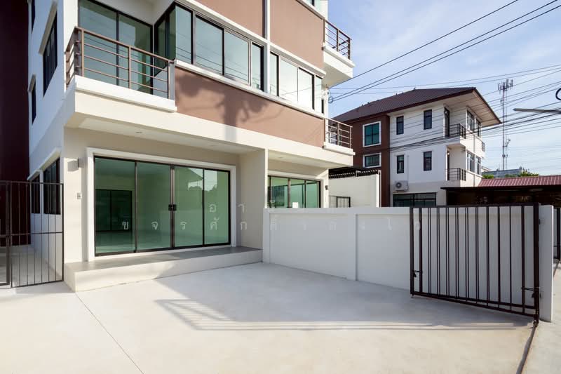 Baan Termrak 4 : บ้านเติมรัก 4, นนทบุรี, ถนนบางกรวย-ไทรน้อย, บางบัวทอง, นนทบุรี, 241 ตร.ม., ทาวน์เฮ้าส์ ขาย, โดย อานันท์ ขจรศักดิ์ว่องไว, 500403558 - DDproperty.com