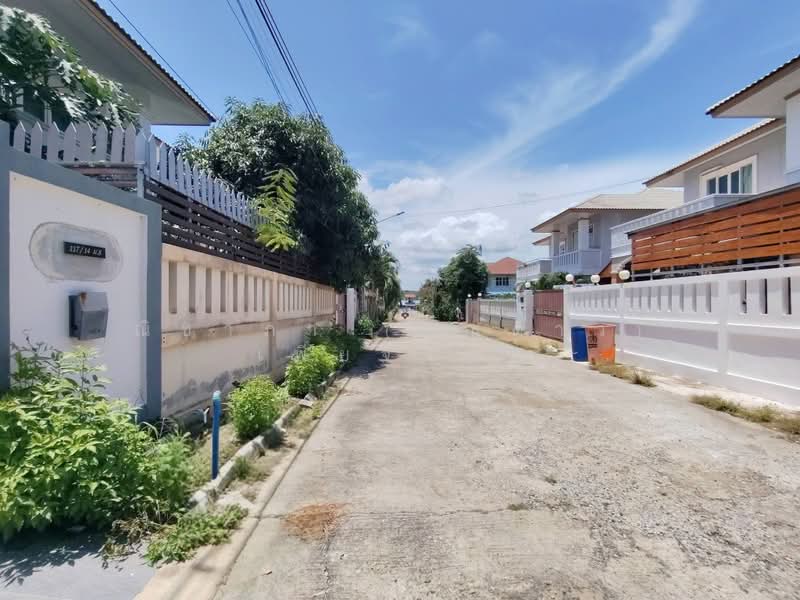 Single house for sale, Chon Buri (Pattaya), ถนนซอยหนองไม้แก่น, Nong Pru, Bang Lamung (Pattaya), Chon Buri (Pattaya), 3 Bedrooms, 250 sqm, Single Detached House For Sale, by Nichapa Phiachan, 500403579 - DDproperty.com