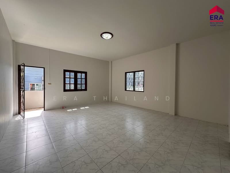ทาวน์โฮม 2 ชั้น พิกัด ซอยพิเศษ มอ. ขุนทะเล, Surat Thani, Khunthale, Muang Surat Thani, Surat Thani, 2 Bedrooms, 100 sqm, Townhouse For Sale, by ERA Thailand, 500403606 - DDproperty.com