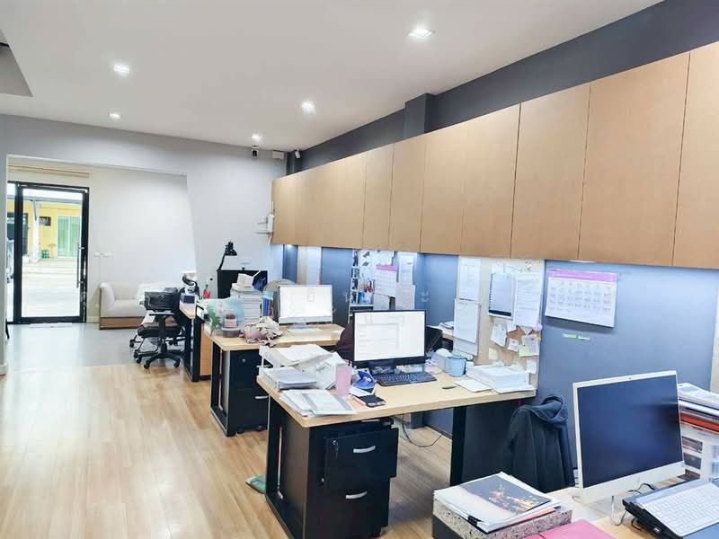 RK PARK 2 Ramintra-Safari, Bangkok, Lieb Khlong Song Road, Bang Chun, Khlong Sam Wa, Bangkok, 4 Bedrooms, 180 sqm, Townhouse For Sale, by คุณ ปั่น อินทะอุ่นวงศ์ (ปั่น), 500403617 - DDproperty.com