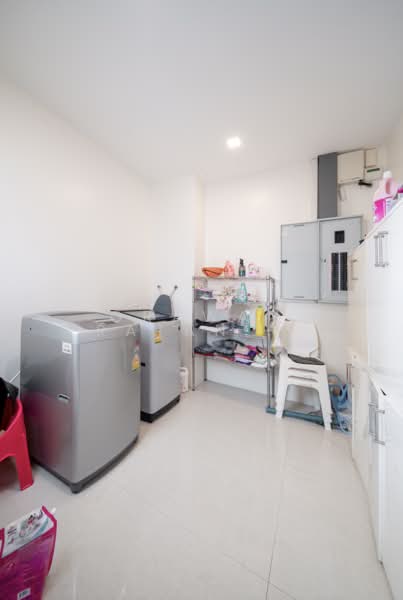 standalone home, Chon Buri (Pattaya), Bang Lamung, Bang Lamung (Pattaya), Chon Buri (Pattaya), 5 Bedrooms, 720 sqm, Single Detached House For Sale, by Orawan Ratanapratum, 500403669 - DDproperty.com