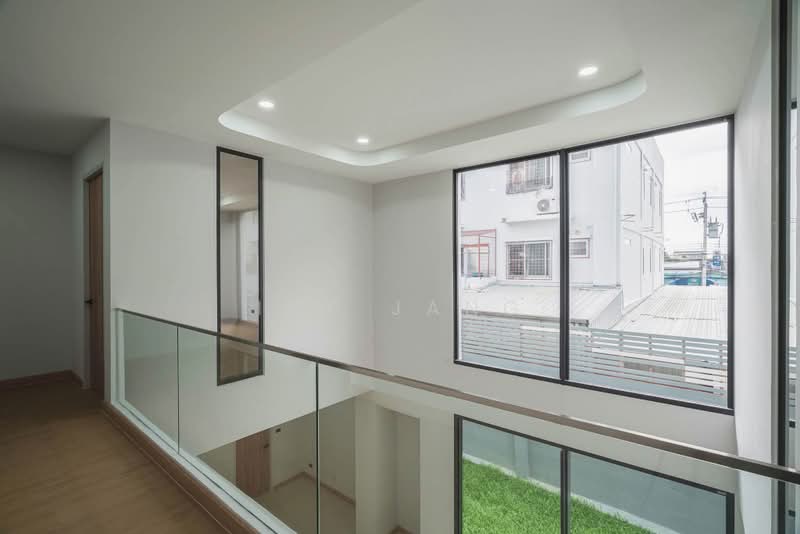 Nirvana Beyond Rama 9-Krungthep Kreetha, Bangkok, Soi Krungthep Kreetha 37, Si Nakharin-Rom Klao Road, Saphan Sung, Bangkok, 4 Bedrooms, 400 sqm, Single Detached House For Sale, by Ivy Jang, 500403705 - DDproperty.com