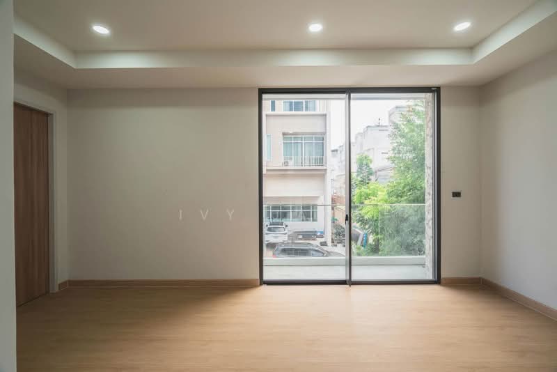 Nirvana Beyond Rama 9-Krungthep Kreetha, Bangkok, Soi Krungthep Kreetha 37, Si Nakharin-Rom Klao Road, Saphan Sung, Bangkok, 4 Bedrooms, 400 sqm, Single Detached House For Sale, by Ivy Jang, 500403705 - DDproperty.com