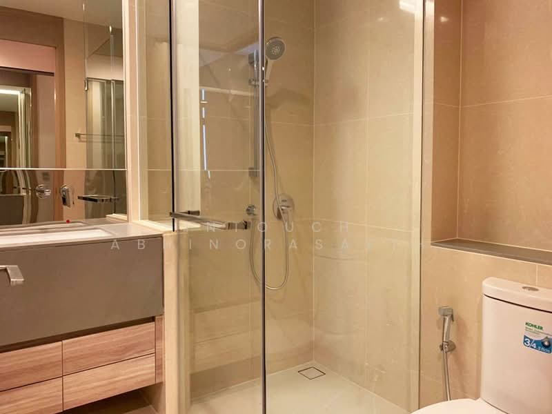 The Esse Asoke, Bangkok, 333 Soi Sukhumvit 21, Sukhumvit Road, Khlongtoei Nua, Watthana, Bangkok, 1 Bedroom, 37 sqm, Condo For Rent, by Intouch Abhinorasaeth, 500403715 - DDproperty.com