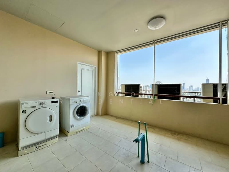 Royce Private Residences, Bangkok, 61 Soi Sukhumvit 31, Khlongtoei Nua, Watthana, Bangkok, 4 Bedrooms, 356 sqm, Condo For Sale, by Bangkok Residential, 500403901 - DDproperty.com