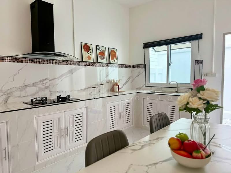 2-BR Townhouse, Chon Buri (Pattaya), Nong Pru, Bang Lamung (Pattaya), Chon Buri (Pattaya), 2 Bedrooms, 93 sqm, Townhouse For Sale, by Supicha Chorjong, 500403903 - DDproperty.com