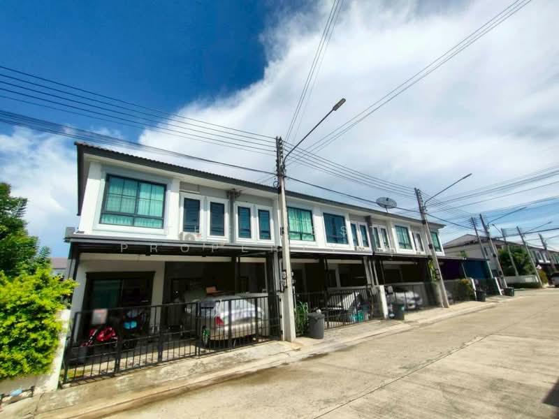 Britania Bangna Km. 42 : บริทาเนีย บางนา กม. 42, Chachoengsao, 199 5 ถ.จรัญนนท์, Bang Wua, Bang Pakong, Chachoengsao, 4 Bedrooms, 108 sqm, Townhouse For Sale, by The Best Property กุ้ง, 500403932 - DDproperty.com