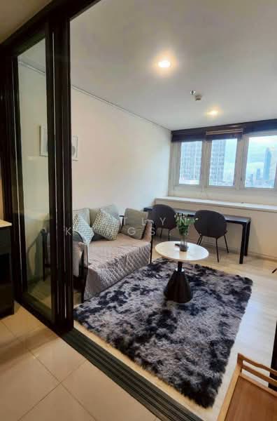 XT Huaikhwang, Bangkok, 244 Ratchadaphisek Road, Huai Khwang, Bangkok, 1 Bedroom, 35 sqm, Condo For Rent, by Natlyn Kongsapook, 500403980 - DDproperty.com