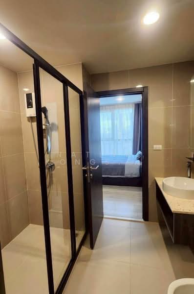 XT Huaikhwang, Bangkok, 244 Ratchadaphisek Road, Huai Khwang, Bangkok, 1 Bedroom, 35 sqm, Condo For Rent, by Natlyn Kongsapook, 500403980 - DDproperty.com