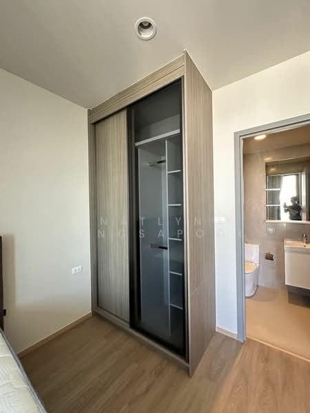 The Issara Sathorn, Bangkok, ถนนจันทน์, Thung Maha Mek, Sathon, Bangkok, 1 Bedroom, 33 sqm, Condo For Rent, by Natlyn Kongsapook, 500404062 - DDproperty.com
