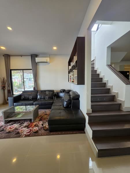Life In The Garden Rongpo-Motorway, Chon Buri (Pattaya), Soi Bang Lamung 25 (Rong Po), Ta Khian Tia, Bang Lamung (Pattaya), Chon Buri (Pattaya), 4 Bedrooms, 300 sqm, Single Detached House For Rent, by Praveen Peter, 500404227 - DDproperty.com