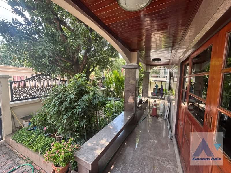 ขายบ้านเดี่ยวสไตล์คลาสสิก มีพื้นที่สวน เงียบสงบใจกลางสุขุมวิท (AA46338), กรุงเทพ, คลองตันเหนือ, วัฒนา, กรุงเทพ, 350 ตร.ม., บ้านเดี่ยว ขาย, โดย Accom Asia, 500404235 - DDproperty.com