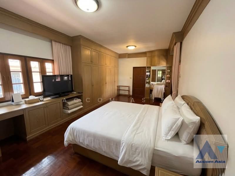 ขายบ้านเดี่ยวสไตล์คลาสสิก มีพื้นที่สวน เงียบสงบใจกลางสุขุมวิท (AA46338), กรุงเทพ, คลองตันเหนือ, วัฒนา, กรุงเทพ, 350 ตร.ม., บ้านเดี่ยว ขาย, โดย Accom Asia, 500404235 - DDproperty.com
