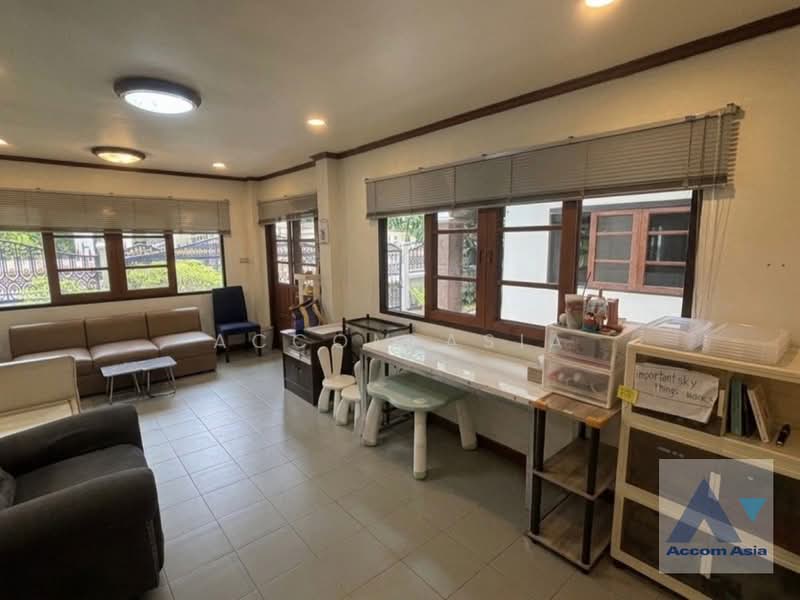 ขายบ้านเดี่ยวสไตล์คลาสสิก มีพื้นที่สวน เงียบสงบใจกลางสุขุมวิท (AA46338), กรุงเทพ, คลองตันเหนือ, วัฒนา, กรุงเทพ, 350 ตร.ม., บ้านเดี่ยว ขาย, โดย Accom Asia, 500404235 - DDproperty.com