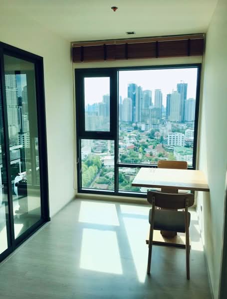 Rhythm Sukhumvit 36-38, Bangkok, 55 Soi Sukhumvit 36, Sukhumvit Road, Phra Kanong, Khlong Toei, Bangkok, 1 Bedroom, 33 sqm, Condo For Sale, by Nutnaree Nakkaew, 500404389 - DDproperty.com