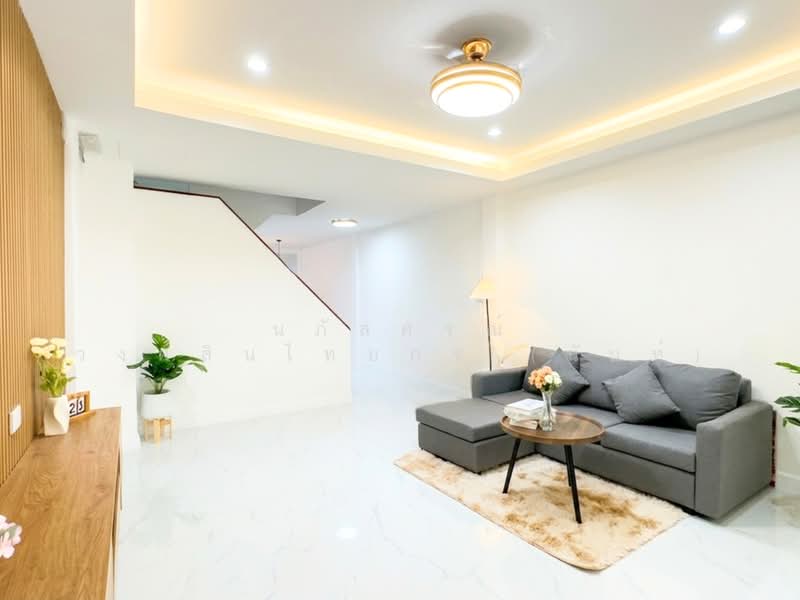หมู่บ้านพัชรัฐ คู้บอน 27 บางเขน ท่าเเร้ง, กรุงเทพ, คู้บอน27 แยก29, ท่าแร้ง, บางเขน, กรุงเทพ, 120 ตร.ม., ทาวน์เฮ้าส์ ขาย, โดย นภัสศรณ์ วงศ์สินไทยกร (นันท์), 500404399 - DDproperty.com